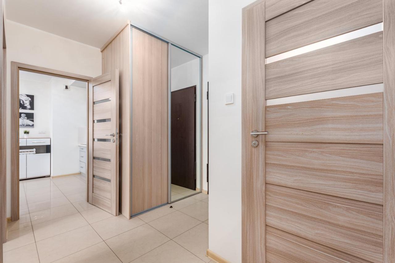 Al Krakowska 291A By Homeprime Varşovia Exterior foto